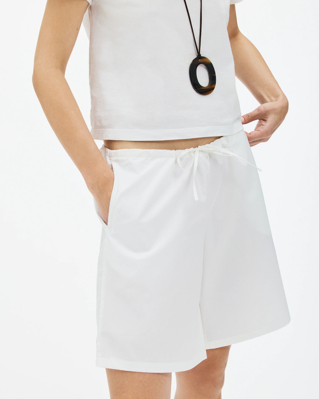 Coen Short White