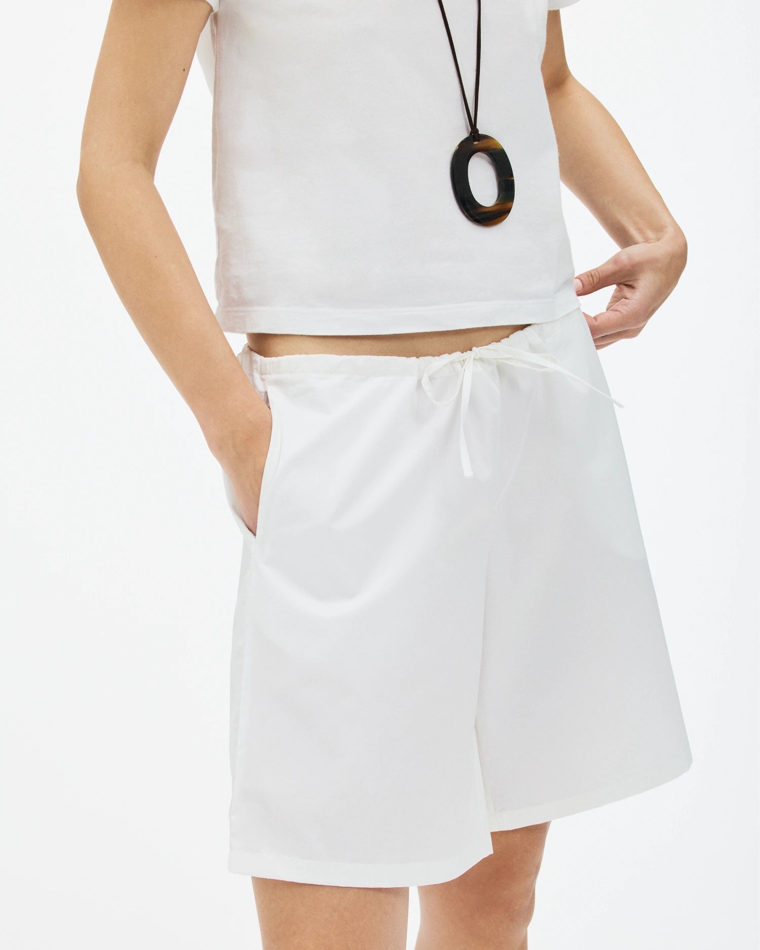 Coen Short White